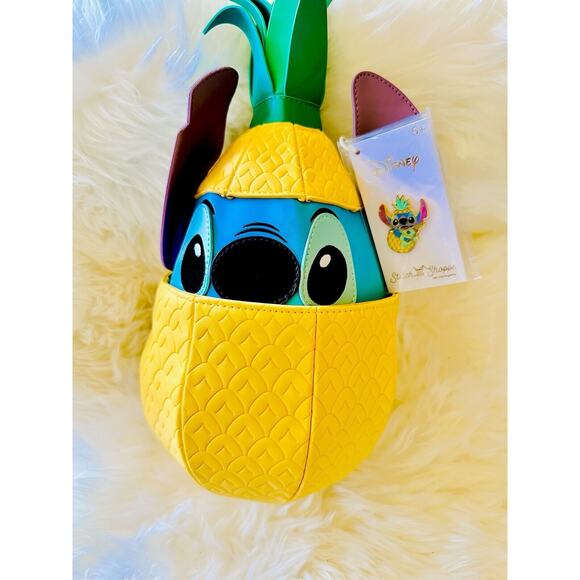 *NEW* Stitch Shoppe By Loungefly Lilo & Stitch Figural Pineapple Crossbody & Pin - Picture 1 of 8
